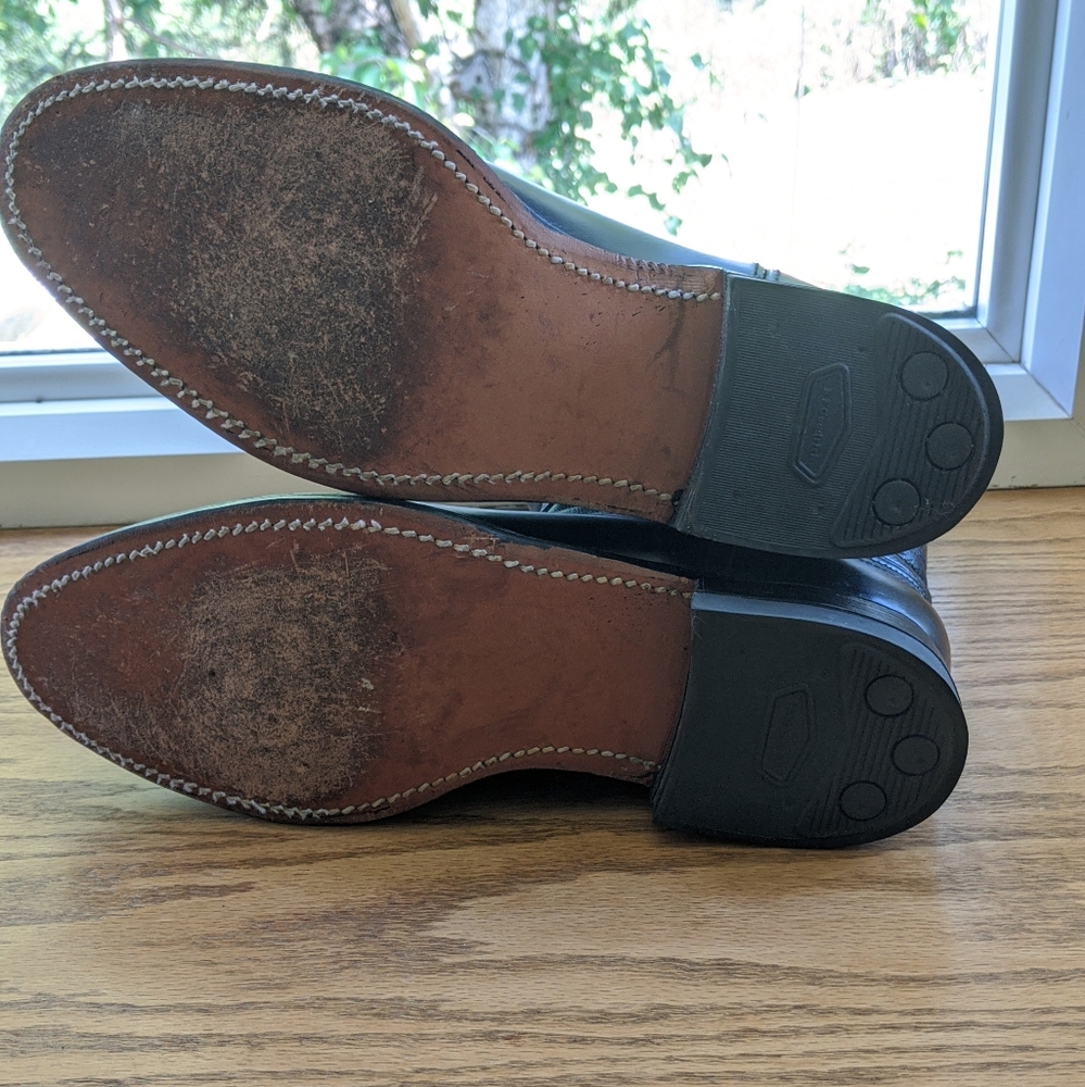 Boots  Men's Black low heel boot size 9 D - Picture 3 of 9